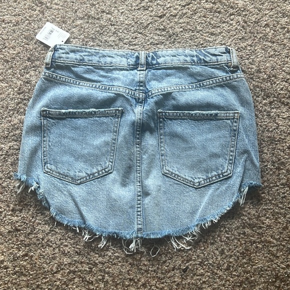 Free People denim mini skirt size 2 - Picture 2 of 5